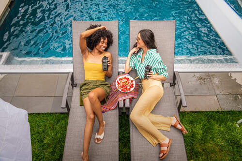 poolside vacation besties