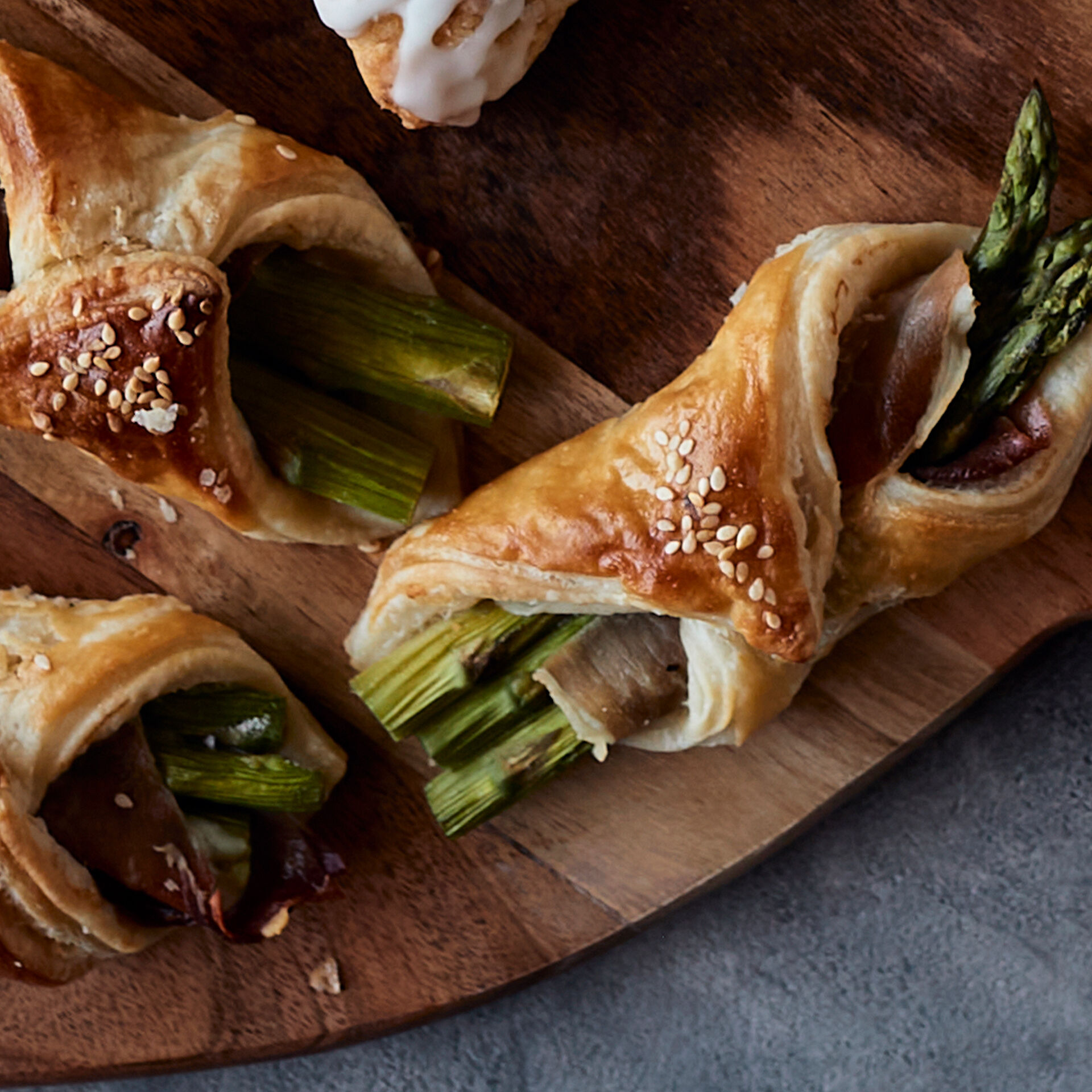 Asparagus Puff Pastry Wraps Paired with Lower Calorie Pinot Grigio